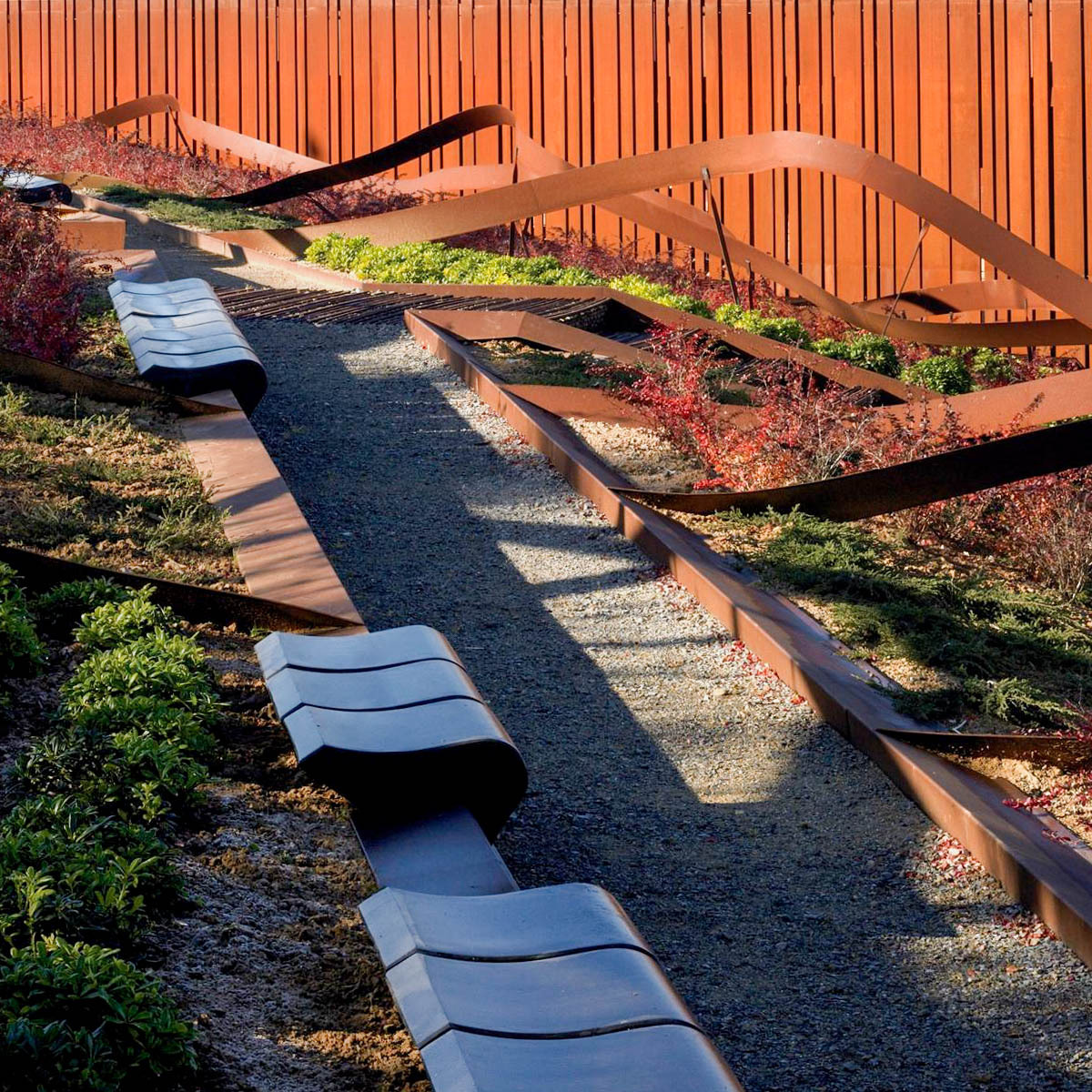 Banc IOLA - RCR Arquitectes